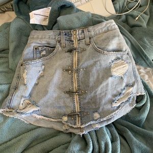 LF carmar denim zip up skirt with clasps